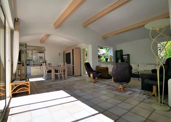 Vue Villa *